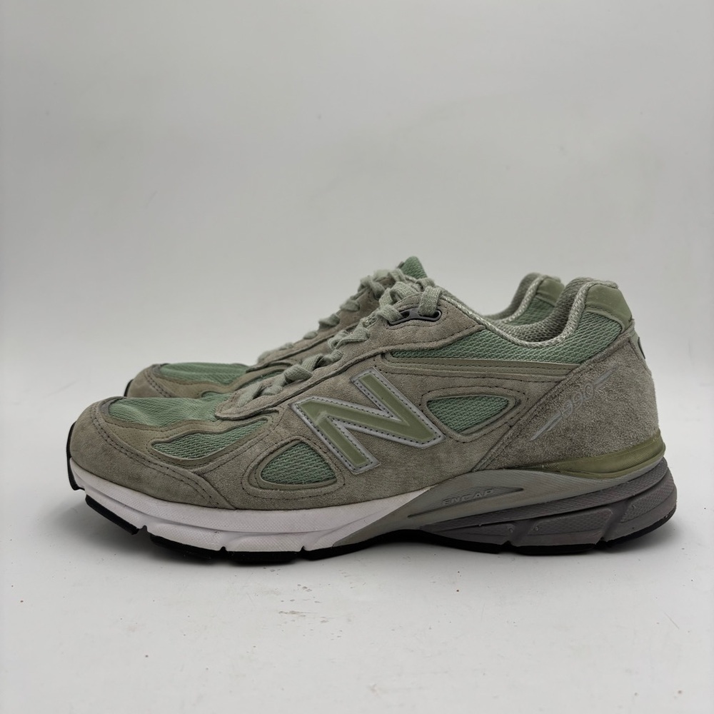 New Balance Men’s 9 Green Mint Grey Suede 990 Made in USA Sneakers